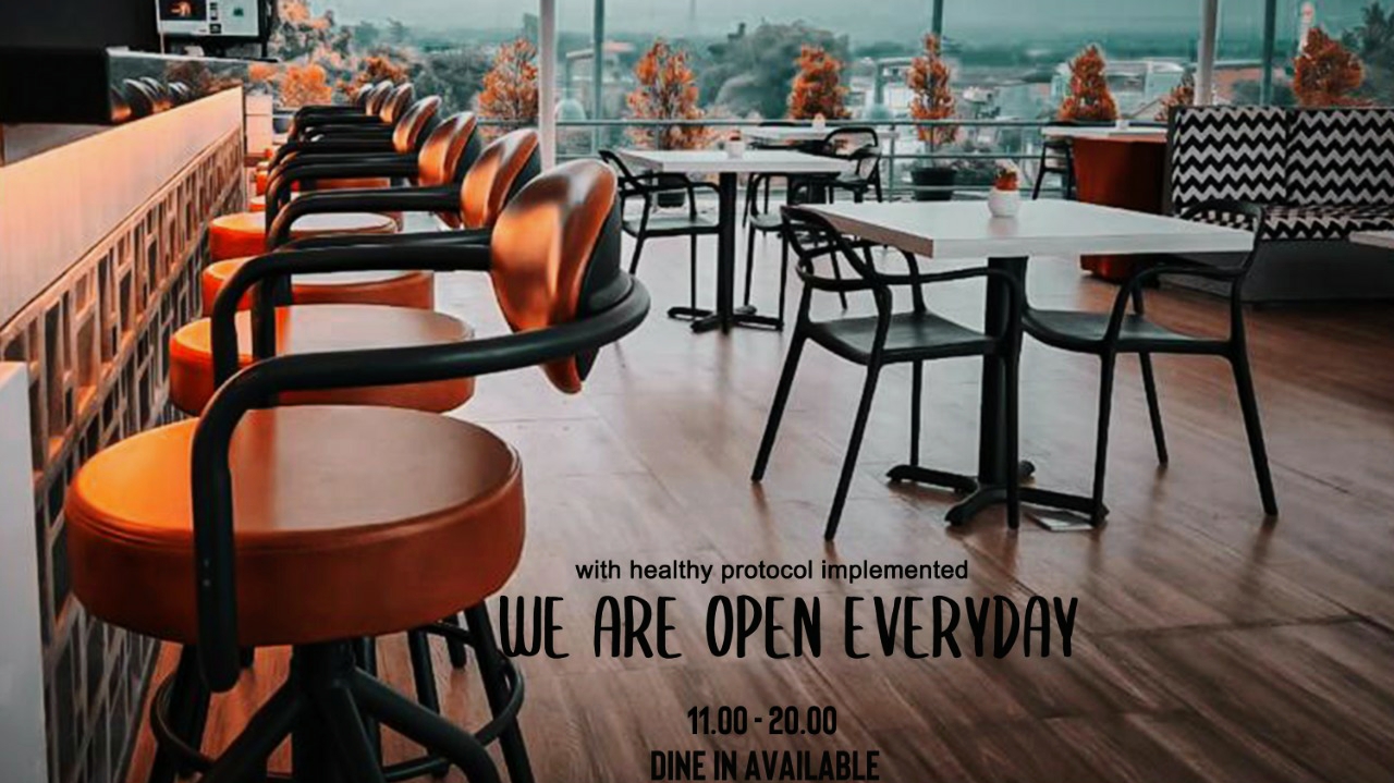 Suasana CONWAY Coffee space — dokumentasi pengunjung