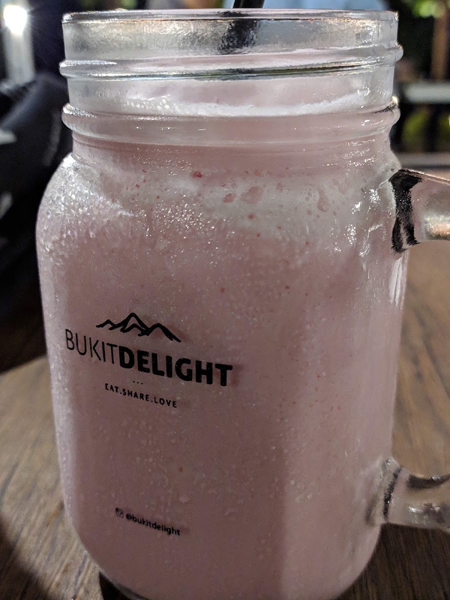 Suasana CONWAY Coffee space — dokumentasi pengunjung
